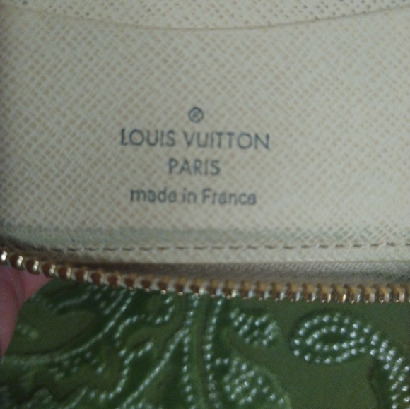 Louis Vuitton Damier Azur Zippy Compact Wallet - Picture 13 of 16